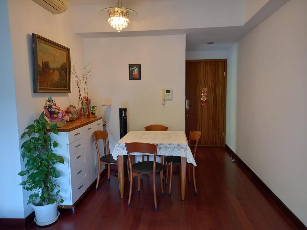 全屋裝修實用企理,牆身和地板亦新淨。