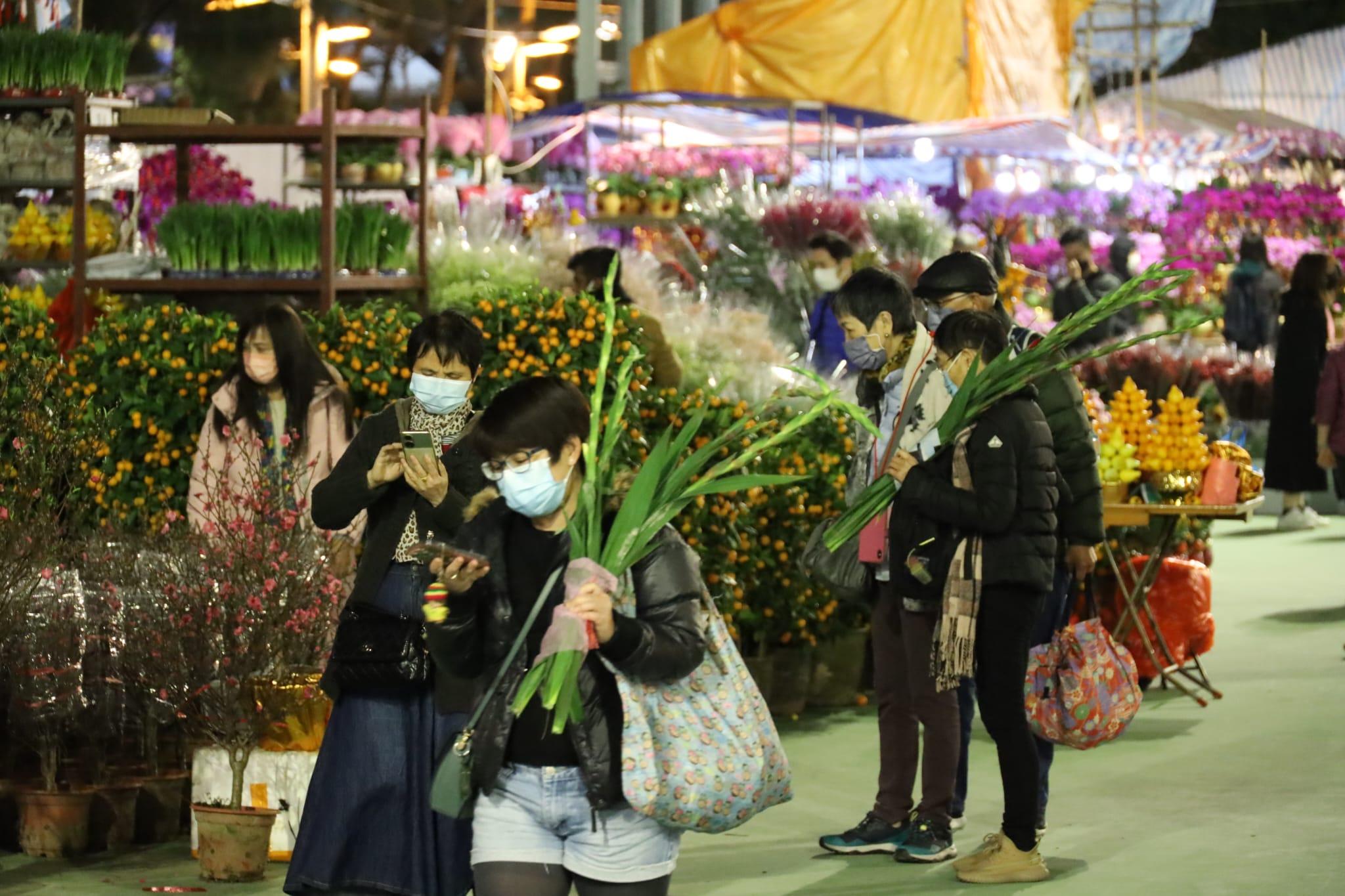 全港15個年宵市場,今日開鑼。(鍾式明攝)