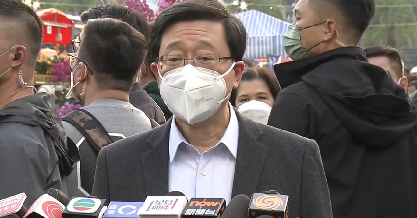 李家超稱,在社會復常方面已經走到「好接近終點」。(直播截圖)