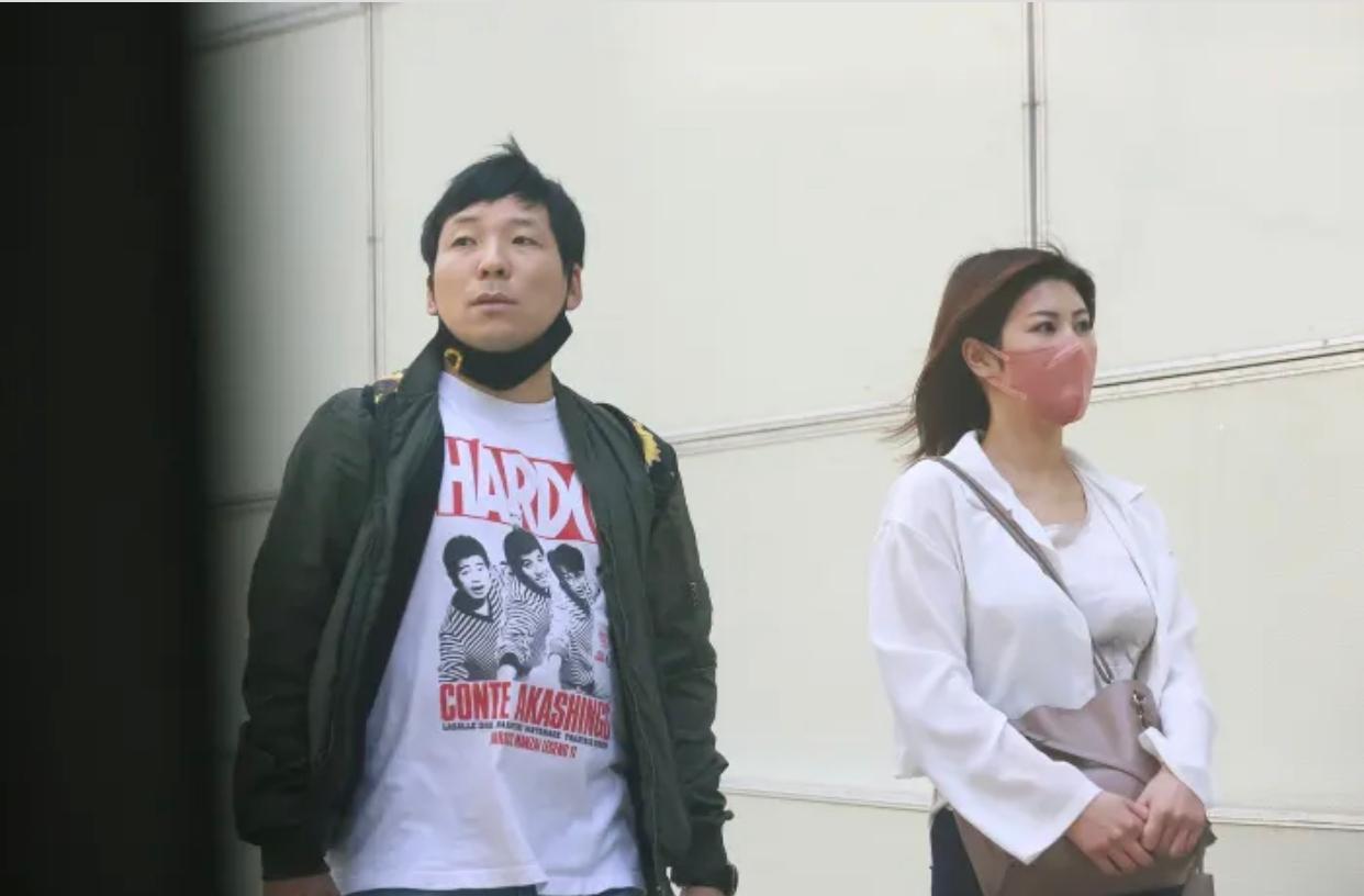 美乃雀被八卦雜誌《FRIDAY》拍到拖田渕章裕約會兼過夜。