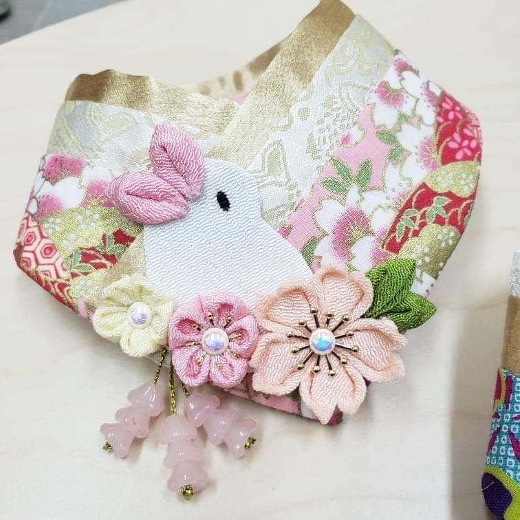 傳統風格寵物服飾。