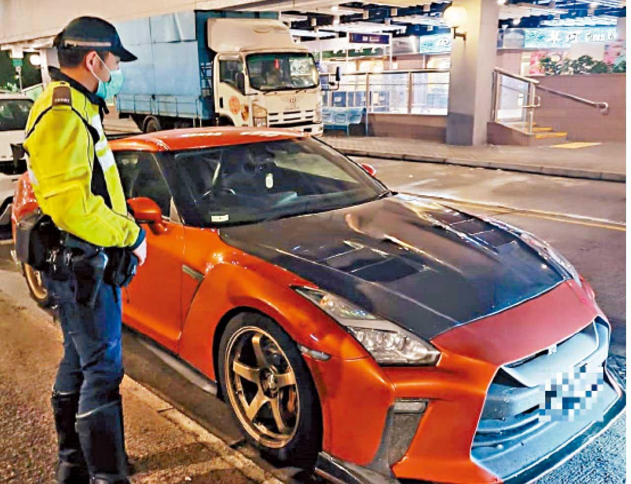 涉去年底荃錦公路非法賽車 警拘16人13漢被起訴