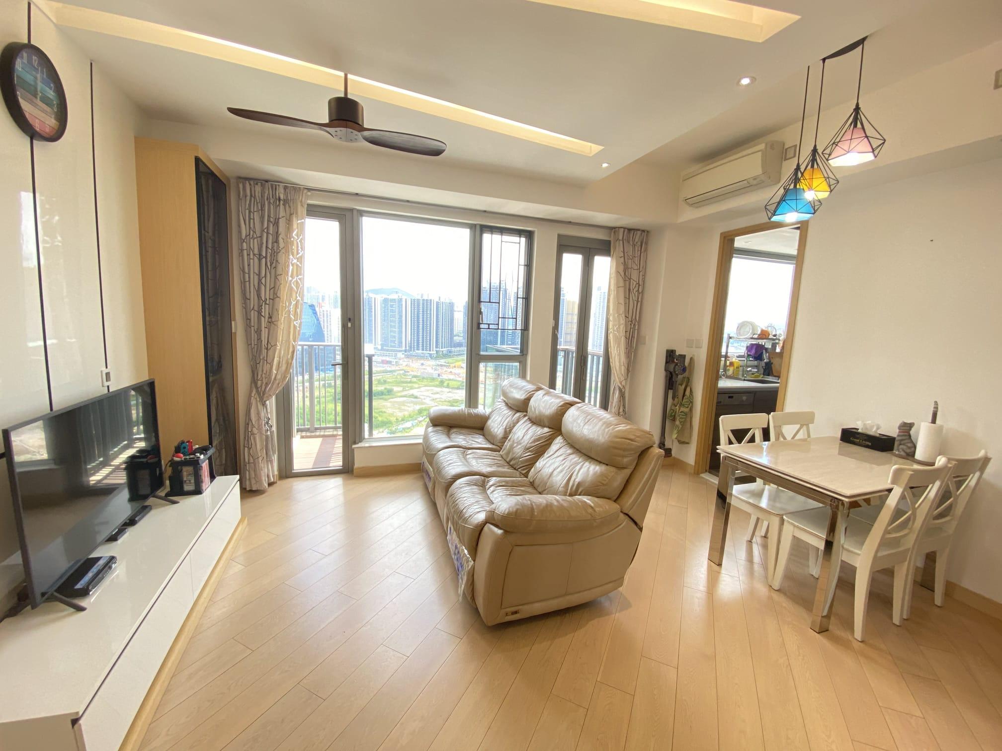 長方形開則大廳間隔四正,而且窗戶大,光猛開揚。