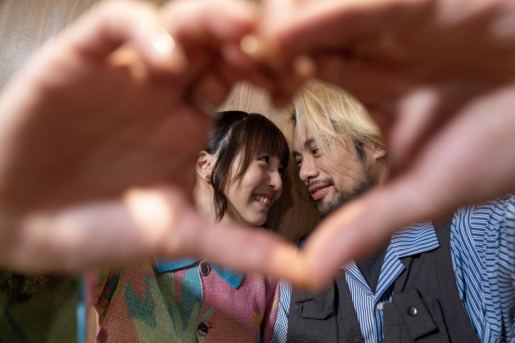 阿冰和陳健朗在《一人婚禮》演情侶,CP感十足。(陳奕釗攝)