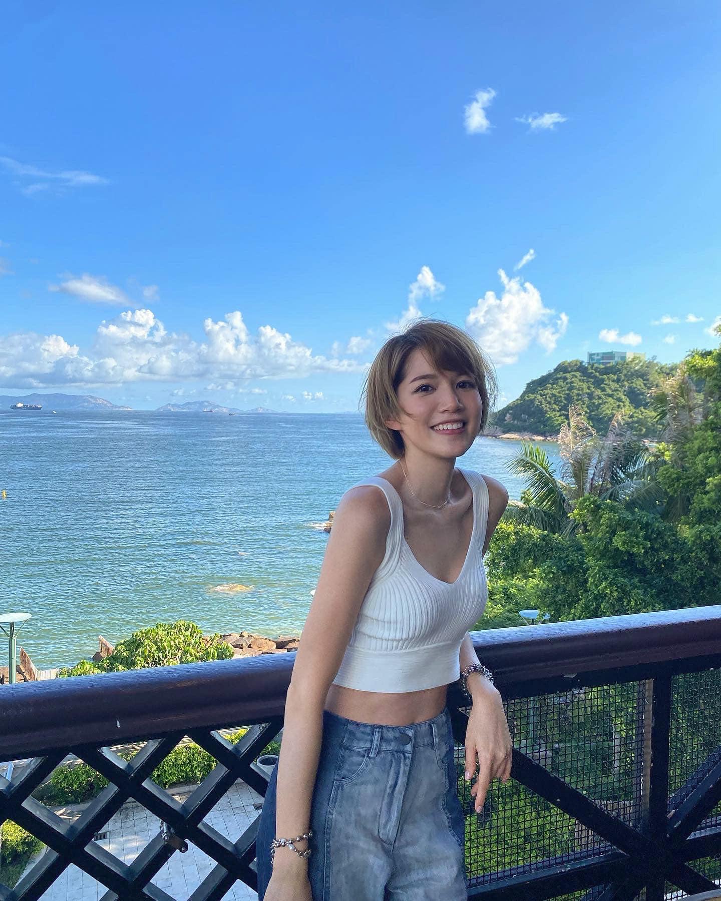 蘇皓兒Chloe So身高166cm。