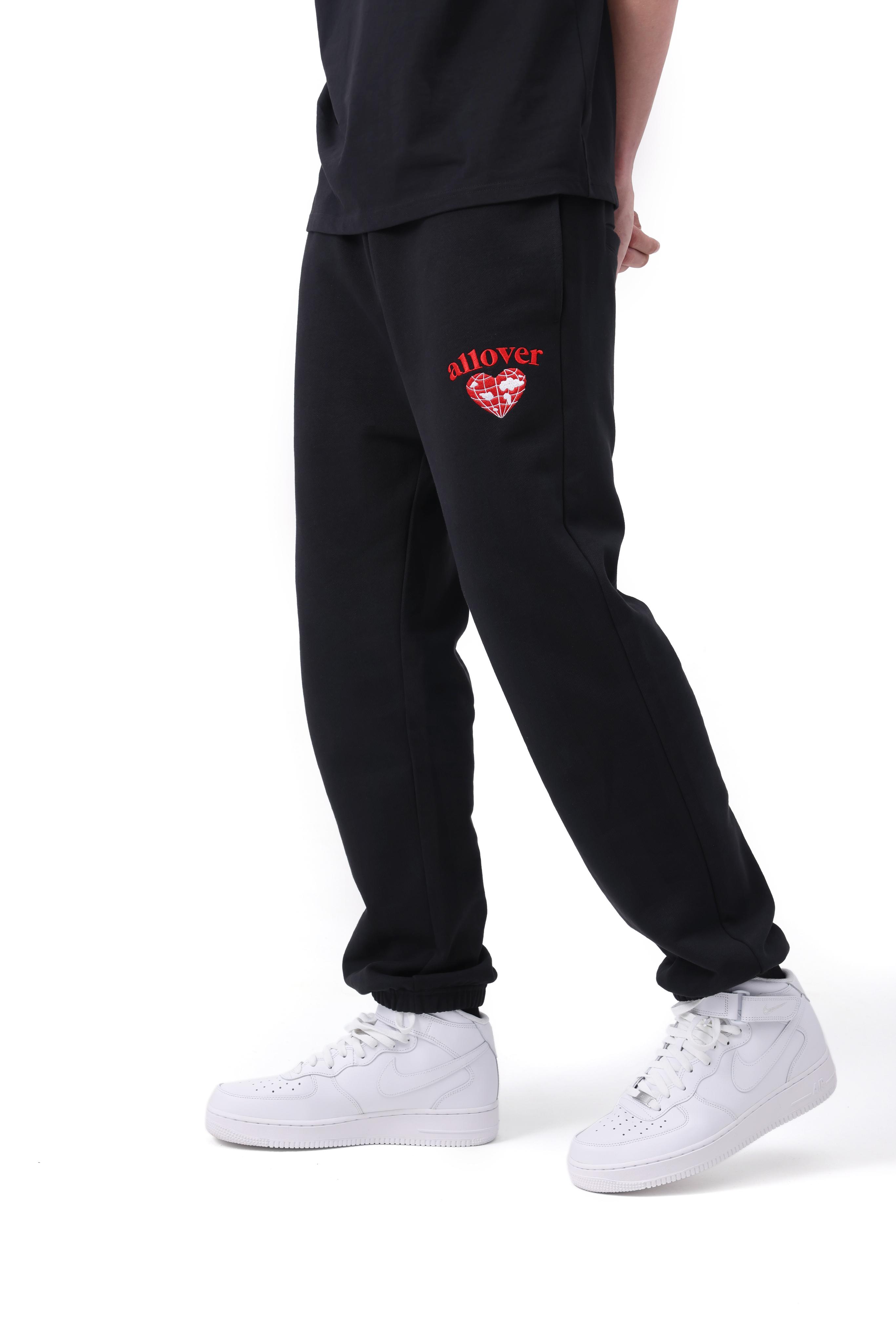 “ALLOVER HEART ”刺繡徽章衛褲(黑色)