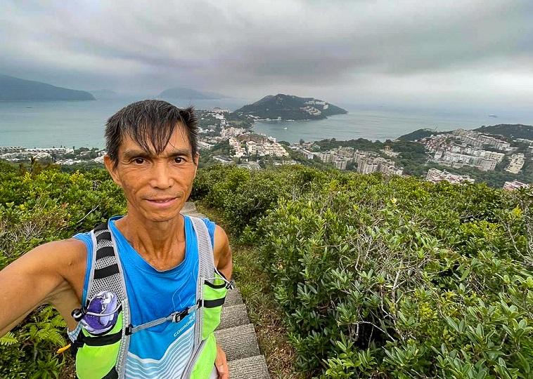 62歲的陳國強參與香港四徑2023。(KK Chan 毅行先生FB)