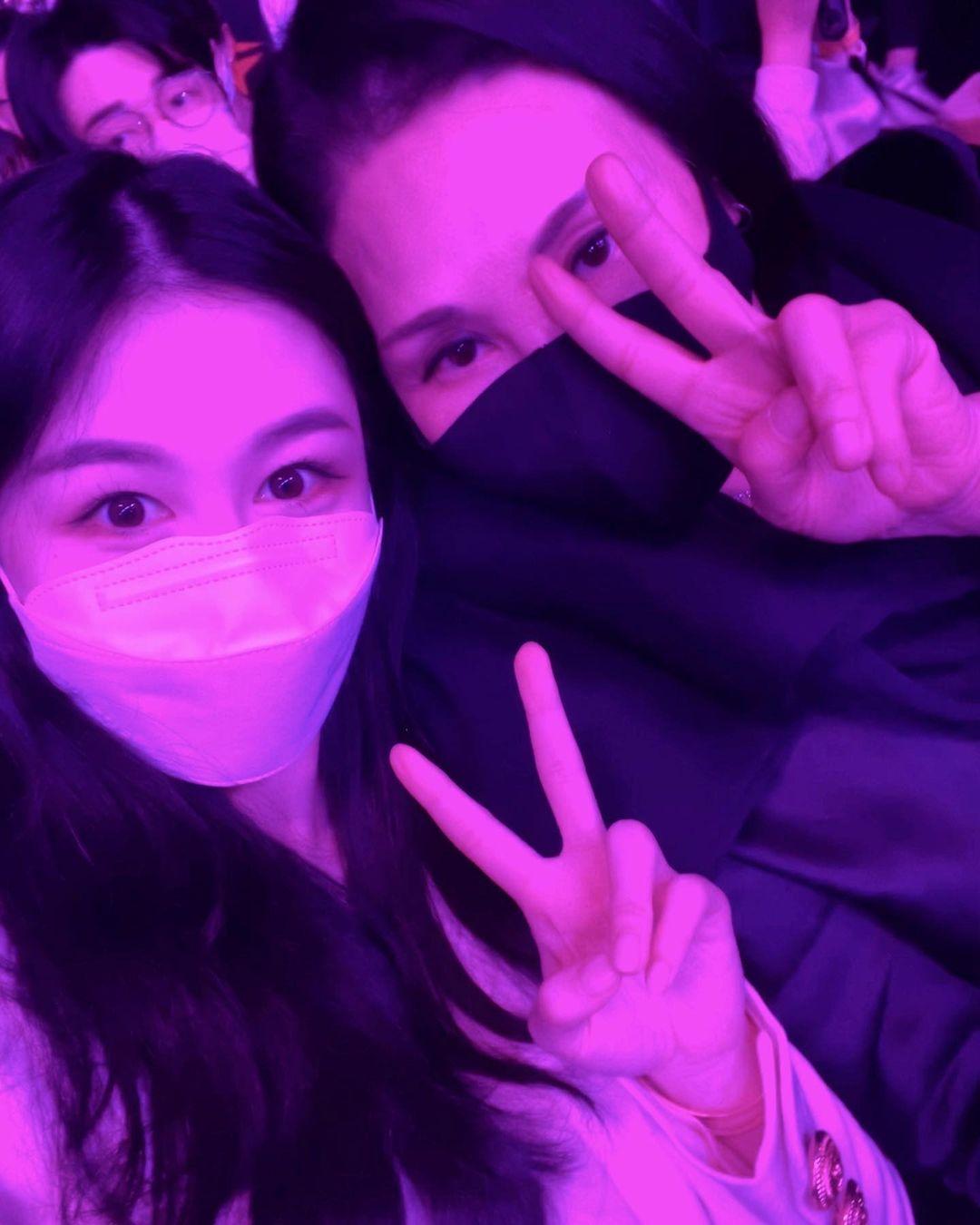 Eva Chow與沈月。