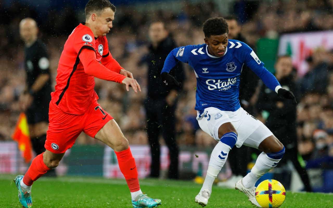 林柏特帥位亮紅燈 愛華頓英足盃撼曼聯