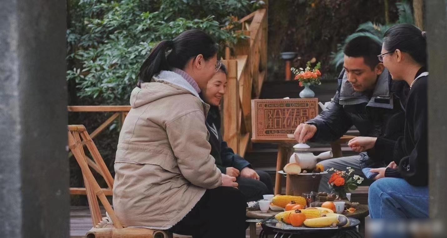 圍爐煮茶成為新興打卡及社交活動。(互聯網)