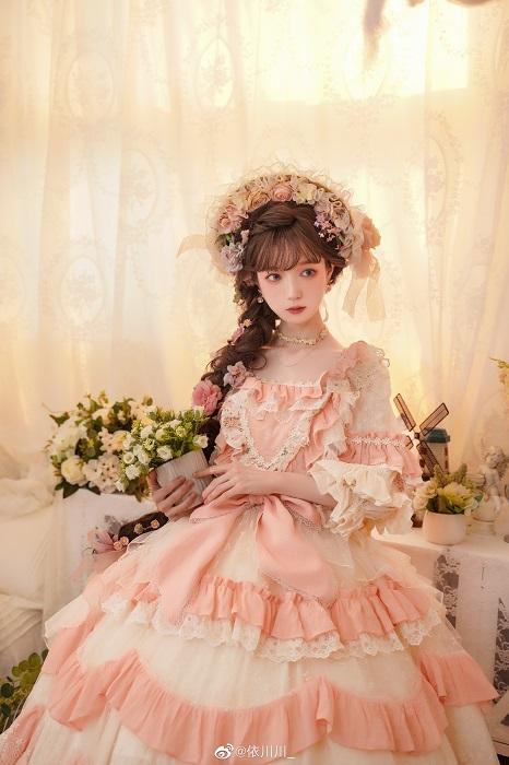 依川川cosplay照。(依川川微博)