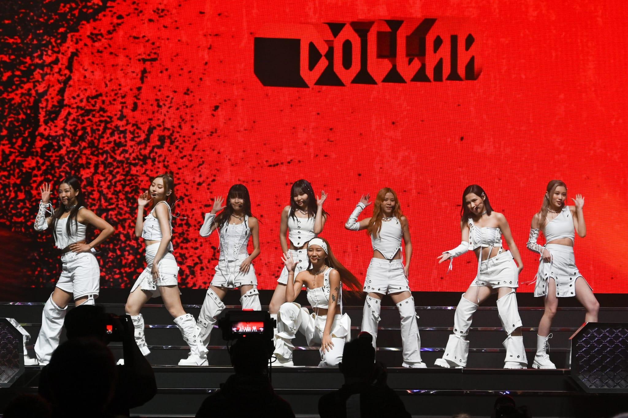 COLLAR齊齊整整重踏舞台,交出亮眼表演。(李睿哲攝)