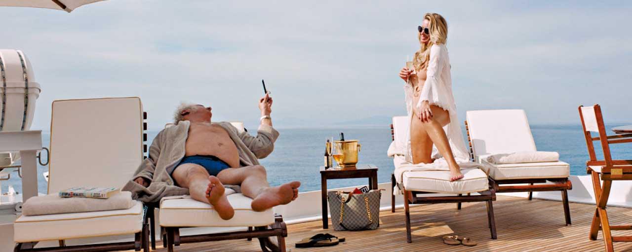 《上流落水狗》睇人折墮最快樂