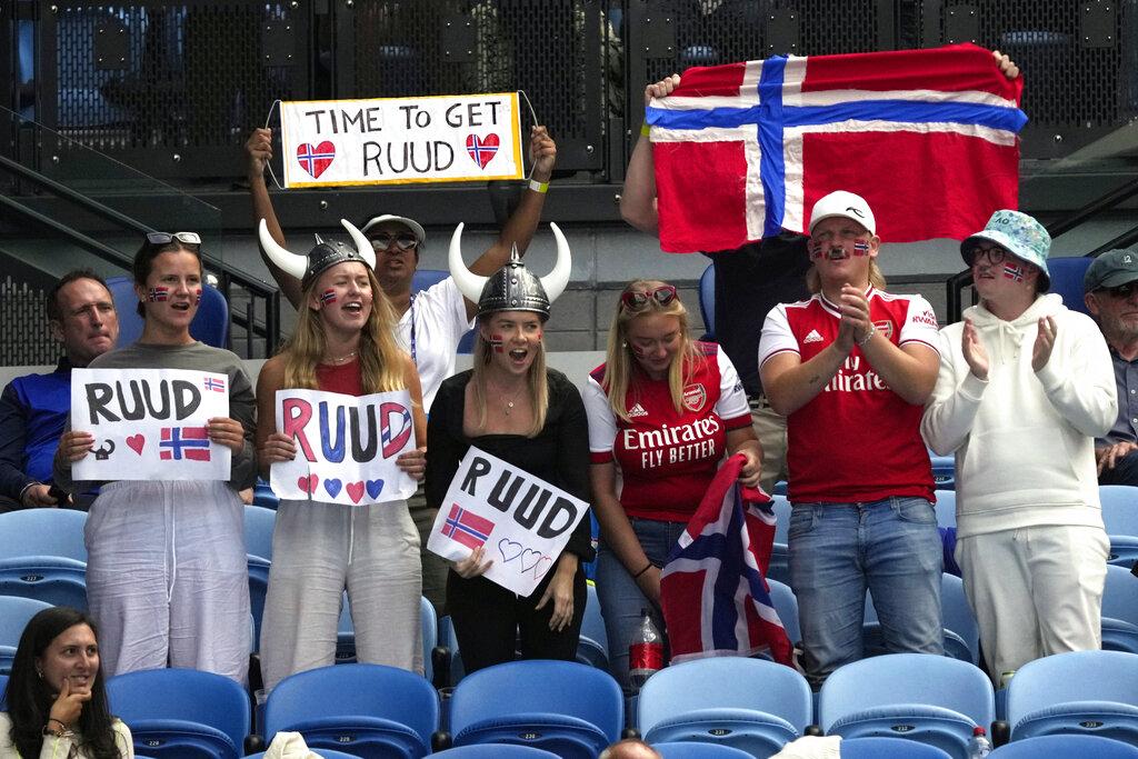 挪威球迷到場為魯迪打氣。(美聯社)
