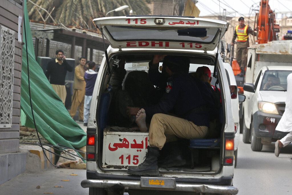 巴基斯坦一間清真寺發生爆炸。(美聯社)