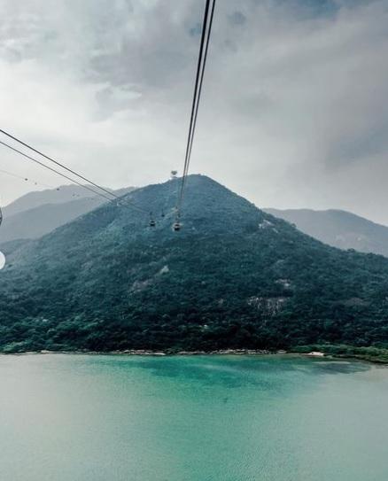 Alan Walker乘坐昂坪360全景纜車Crystal+觀光