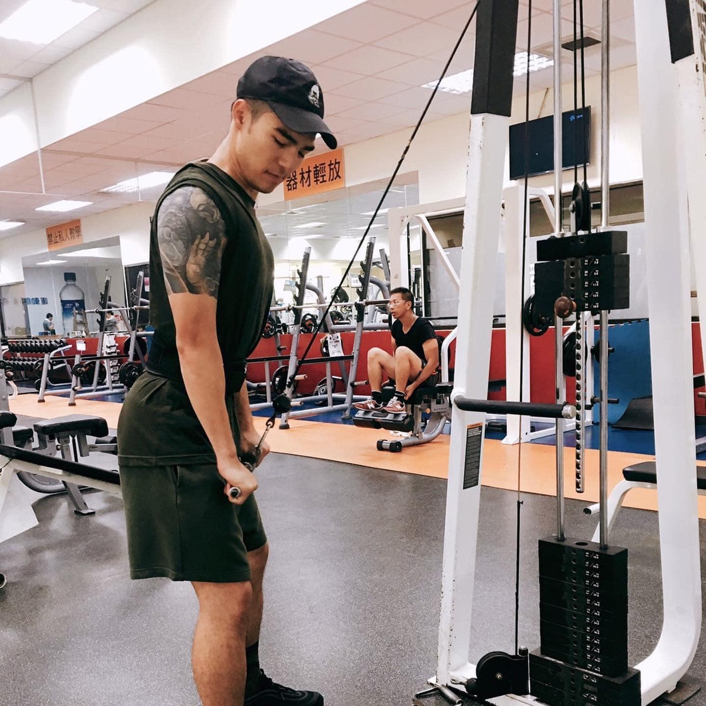 陳昊森是在18歲時留下紋身,以紀念一位亡友。