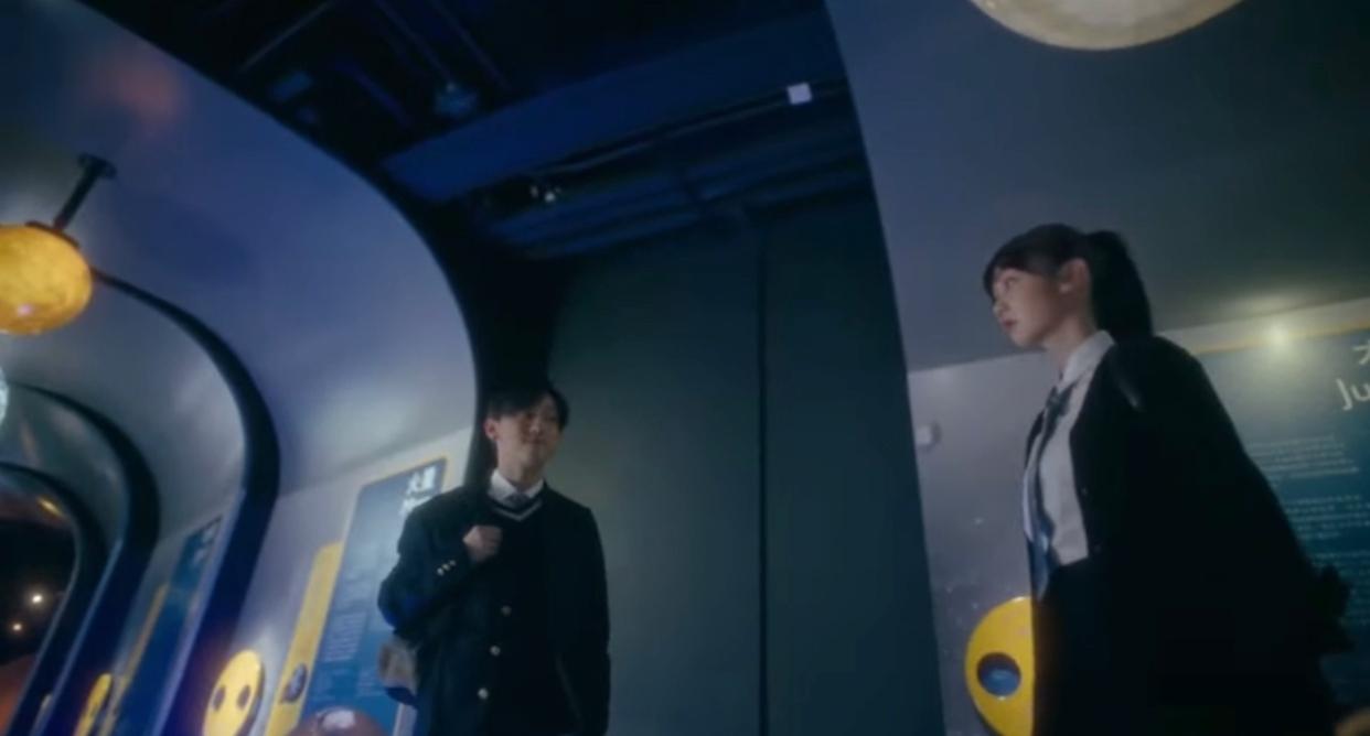 今次MV獲得太空館借出場地拍攝。