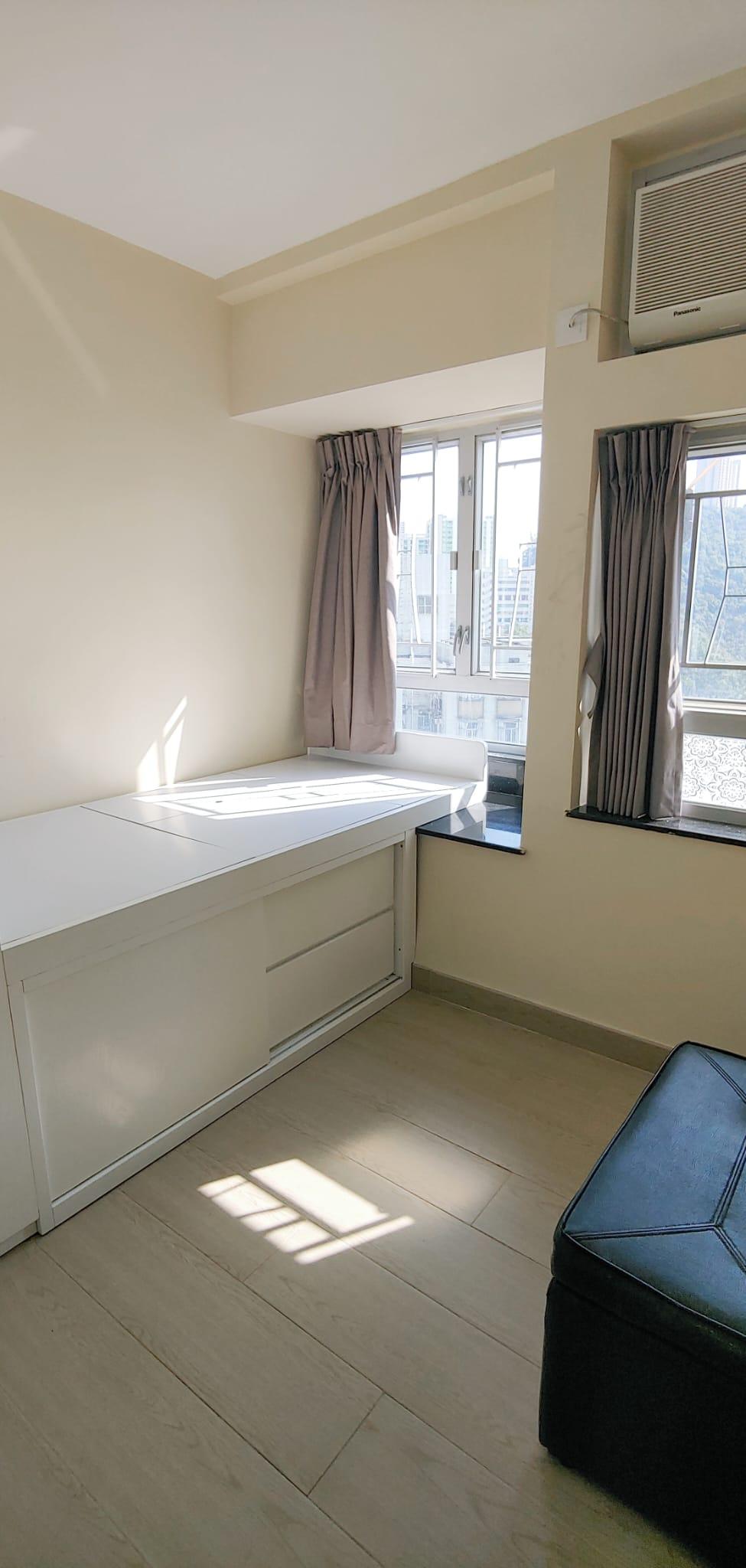 單位位於高層,室內光猛開揚。(代理提供)