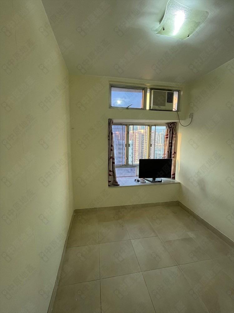 單位位處樓層頗高,室內相當光猛。(代理提供)