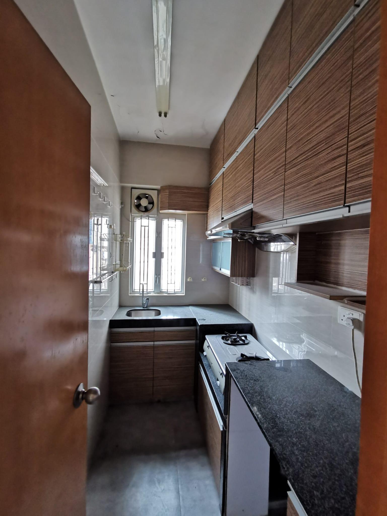 單位廚房闊落好使,配套亦算新淨。(代理提供)