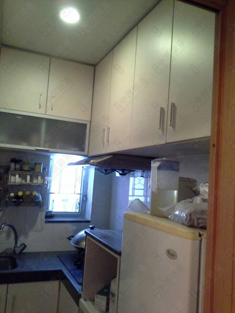 廚房配套新淨實用。(代理提供)