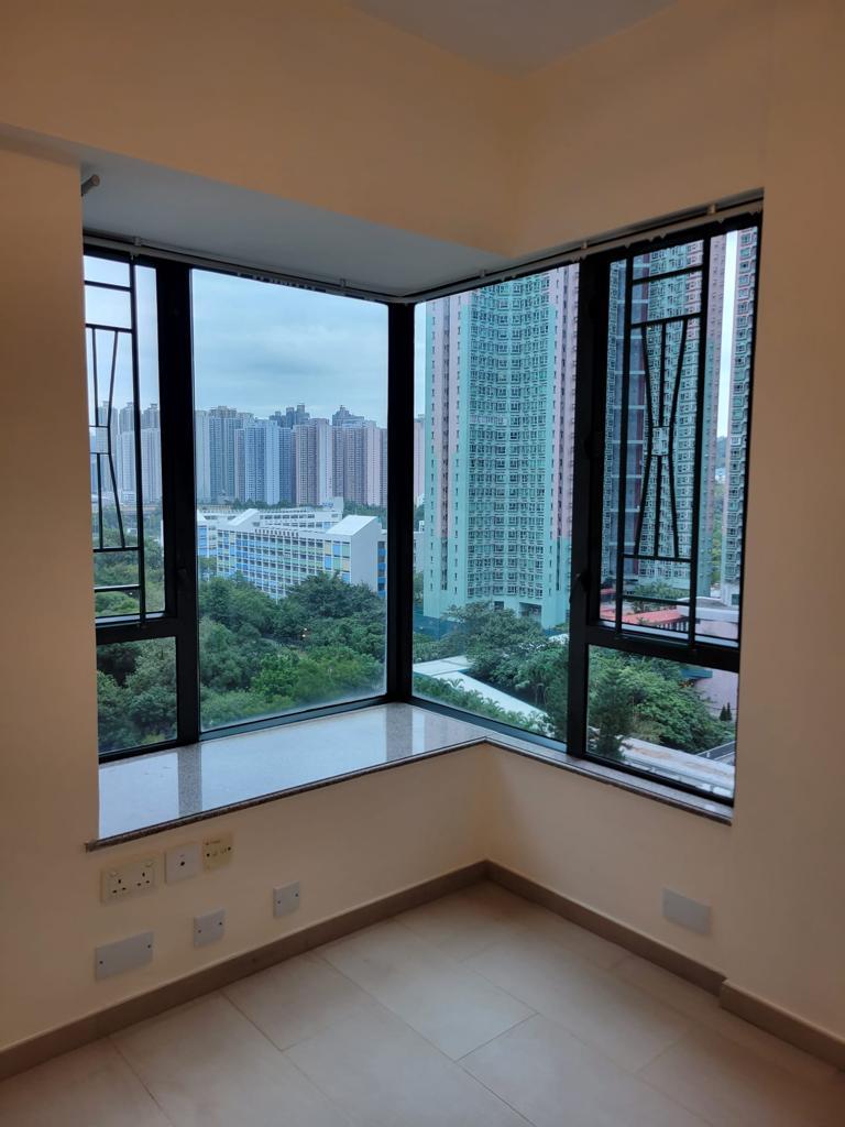 主人套房設對角大窗,光猛開揚。(代理提供)