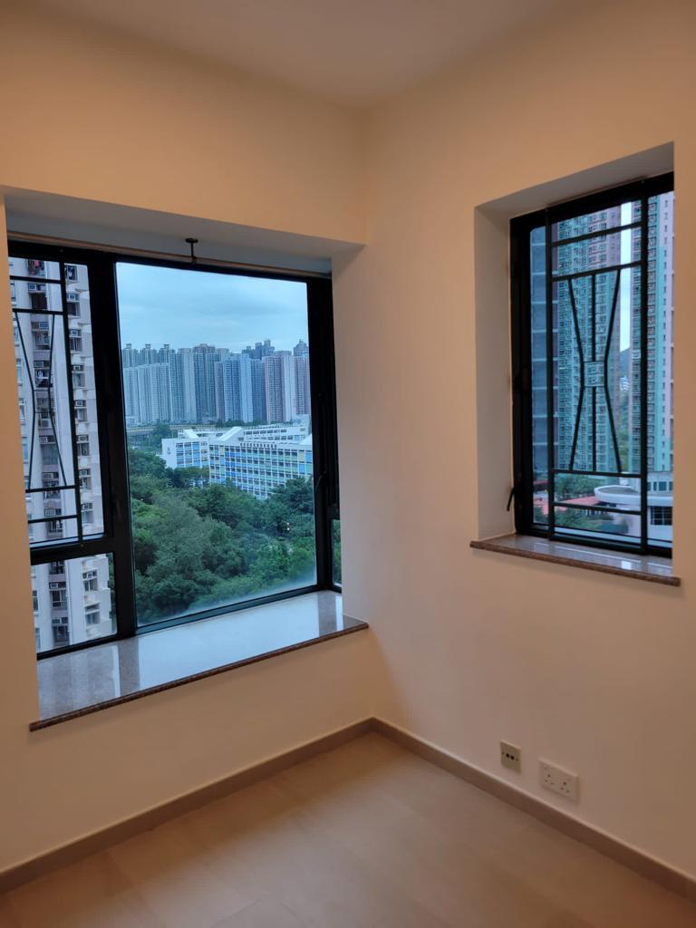 其中一個睡房設兩邊窗戶,令室內份外通爽。(代理提供)