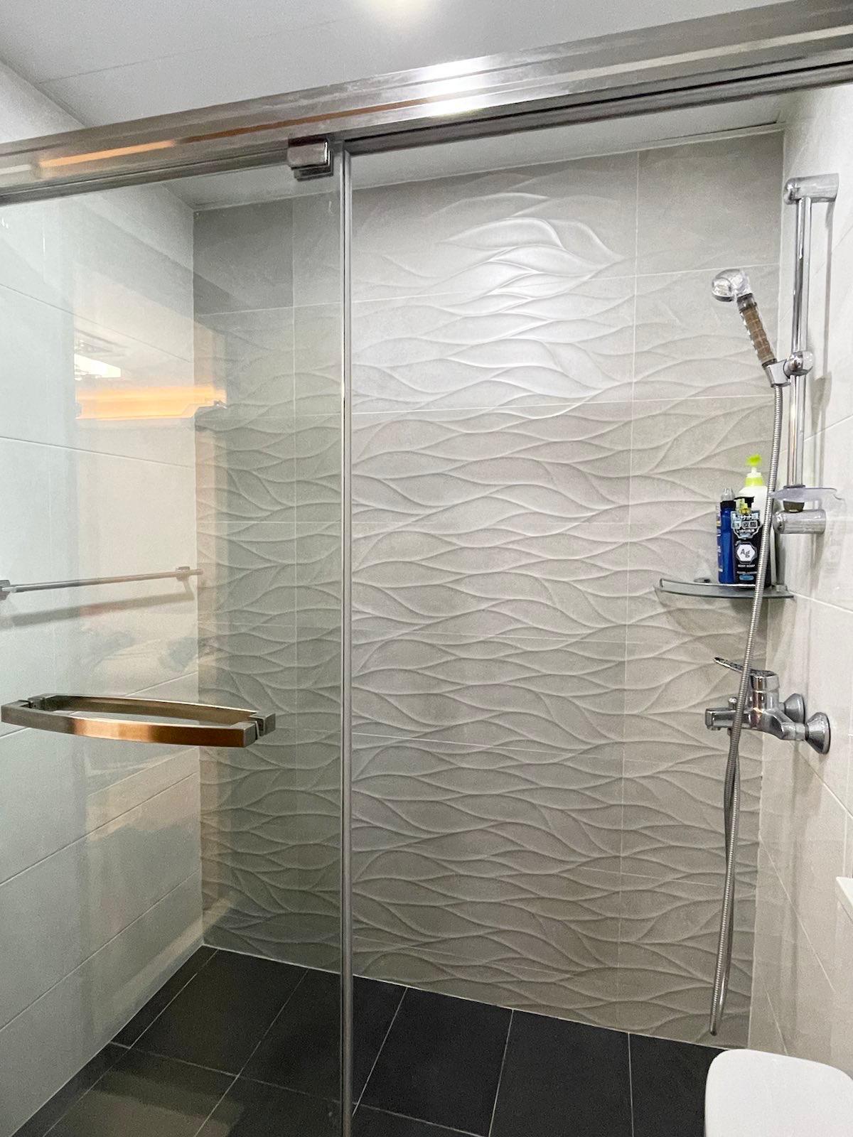 企缸浴室亦新淨整潔。(代理提供)