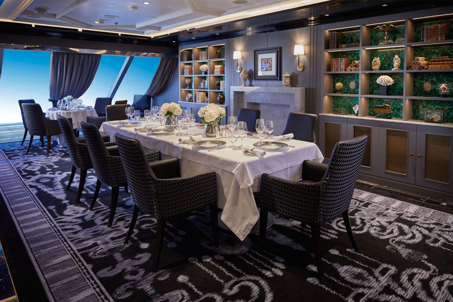 七海探索者號(圖片由麗晶七海郵輪提供)