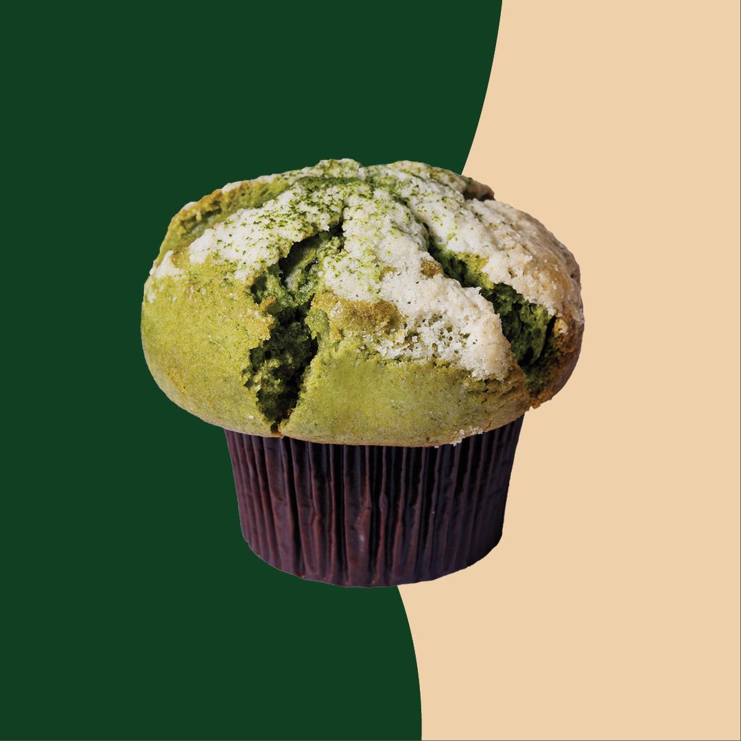 抹茶麻糬鬆餅 — 麻糬控萬勿錯過!鬆餅採用抹茶粉製成,口感鬆軟帶濃郁抹茶香氣。鬆餅包裹 著軟糯的麻糬餡,以東瀛風味喚醒味蕾。