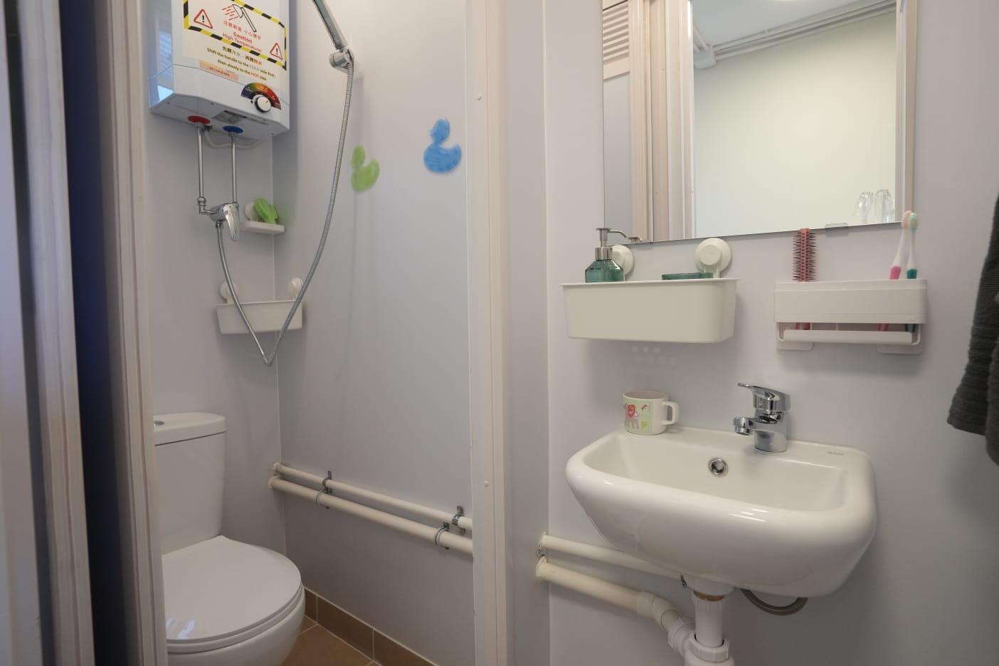 簡約公屋|首批2100單位最快下年度落成 何永賢:會落實為不同選址完善交通 (陳奕釗攝)