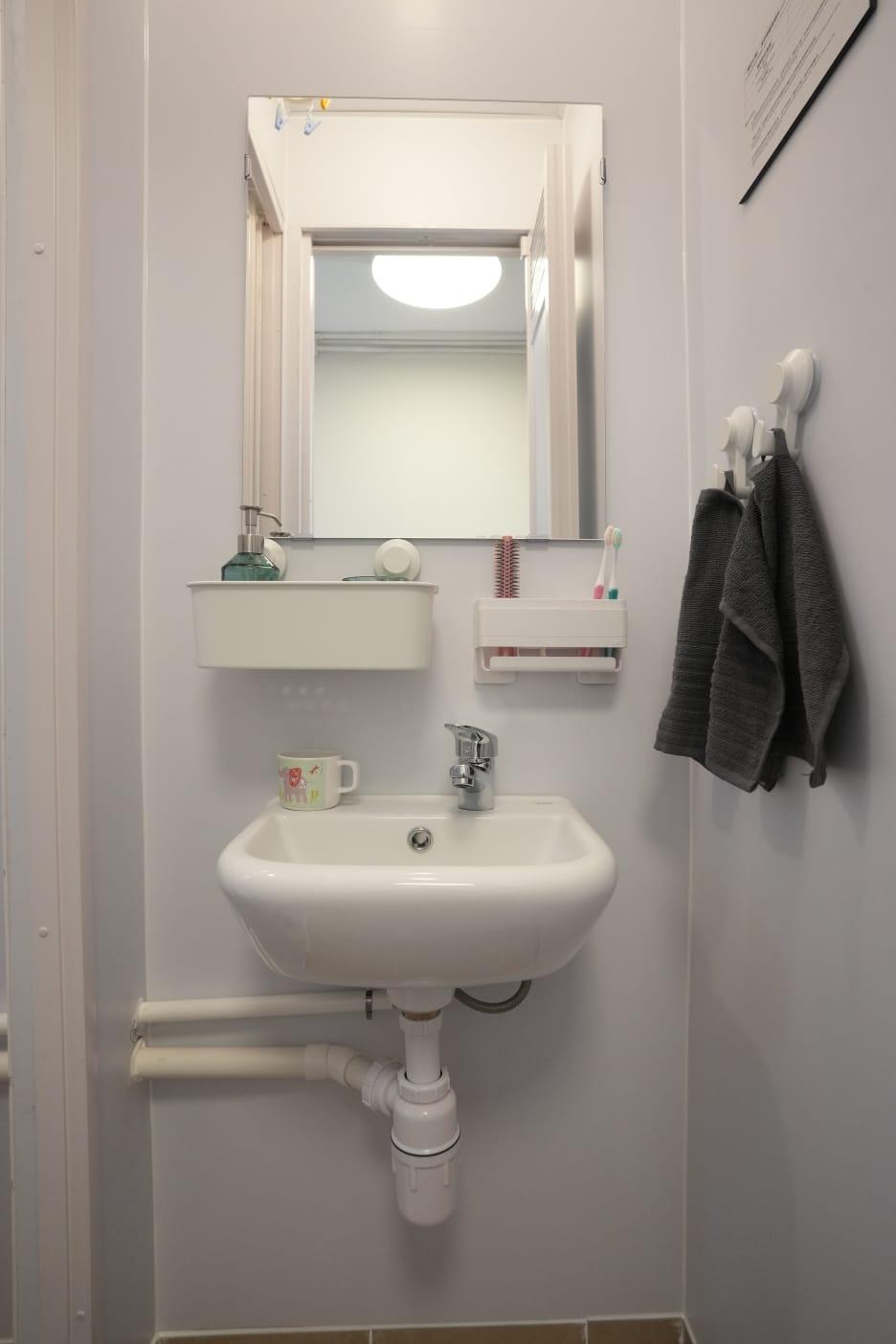 簡約公屋|首批2100單位最快下年度落成 何永賢:會落實為不同選址完善交通 (陳奕釗攝)