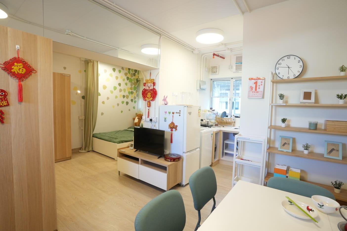 簡約公屋|首批2100單位最快下年度落成 何永賢:會落實為不同選址完善交通 (陳奕釗攝)