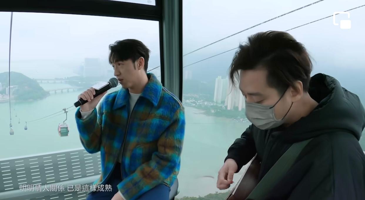 馮允謙早前獲邀登上全景纜車大展歌喉。