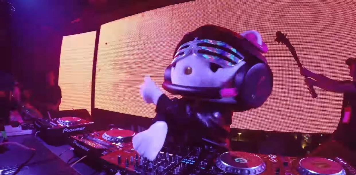 DJ Hello Kitty從日本飛來香港,為Alan Walker巡演香港站擔任暖場嘉賓。