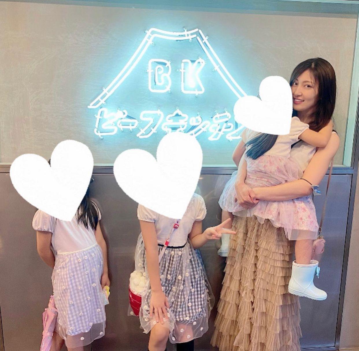 40歲的熊田曜子與丈夫育有三個女兒。