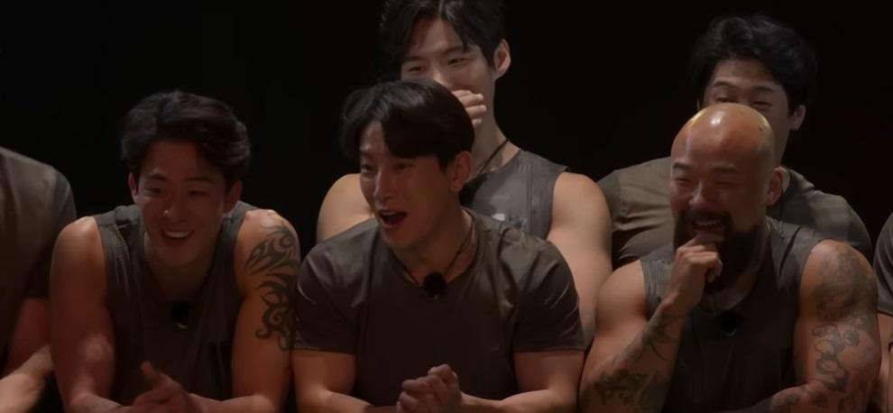 男參賽者的行為引起全場嘩然。