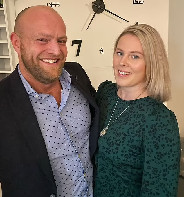 Marc求婚成功,將於9月與Gayle拉埋天窗。(互聯網)