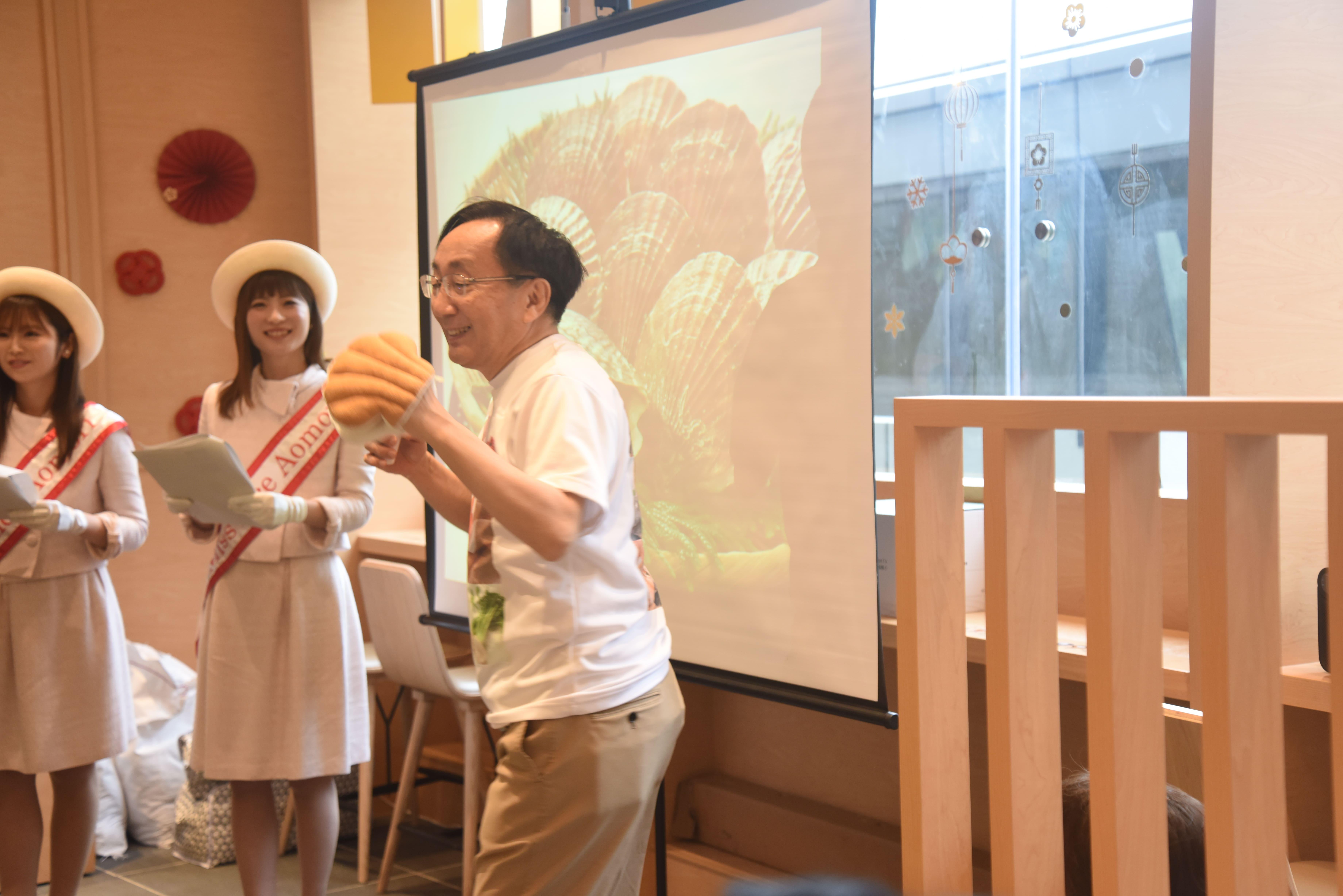 青森縣知事三村申吾及兩位Miss Clean Rice生動介紹青森縣特色產物及動人景色 。