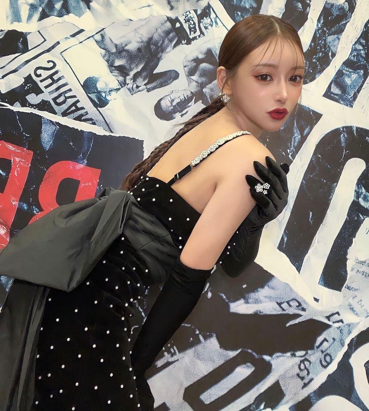 明日花綺羅去年已公開承認整容上癮。