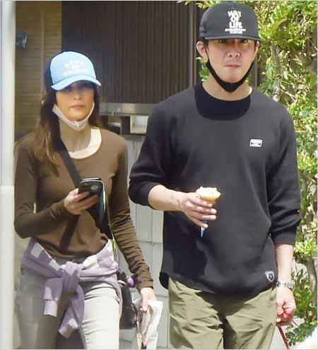 木村拓哉與工藤靜香一家被指太高調,因而被讀者投下神聖一票。