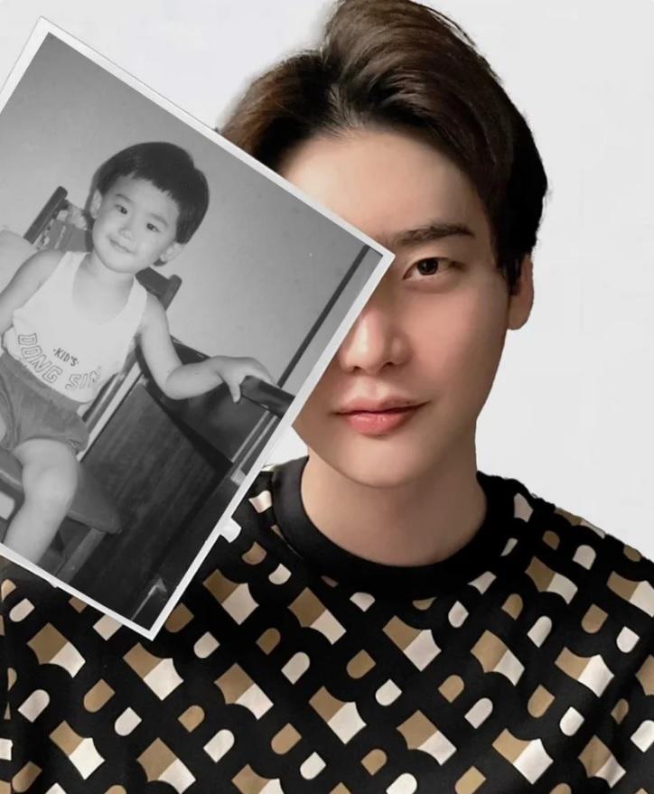 童年時的李鍾碩感覺很乖巧。