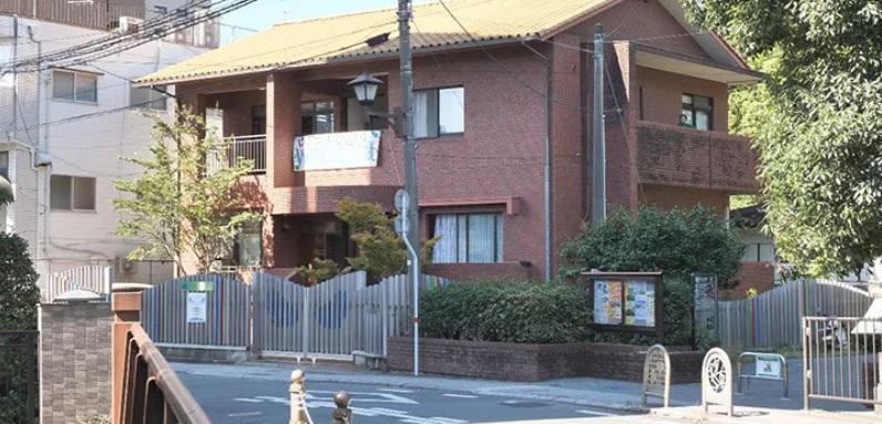 以民宅為校舍。(互聯網)