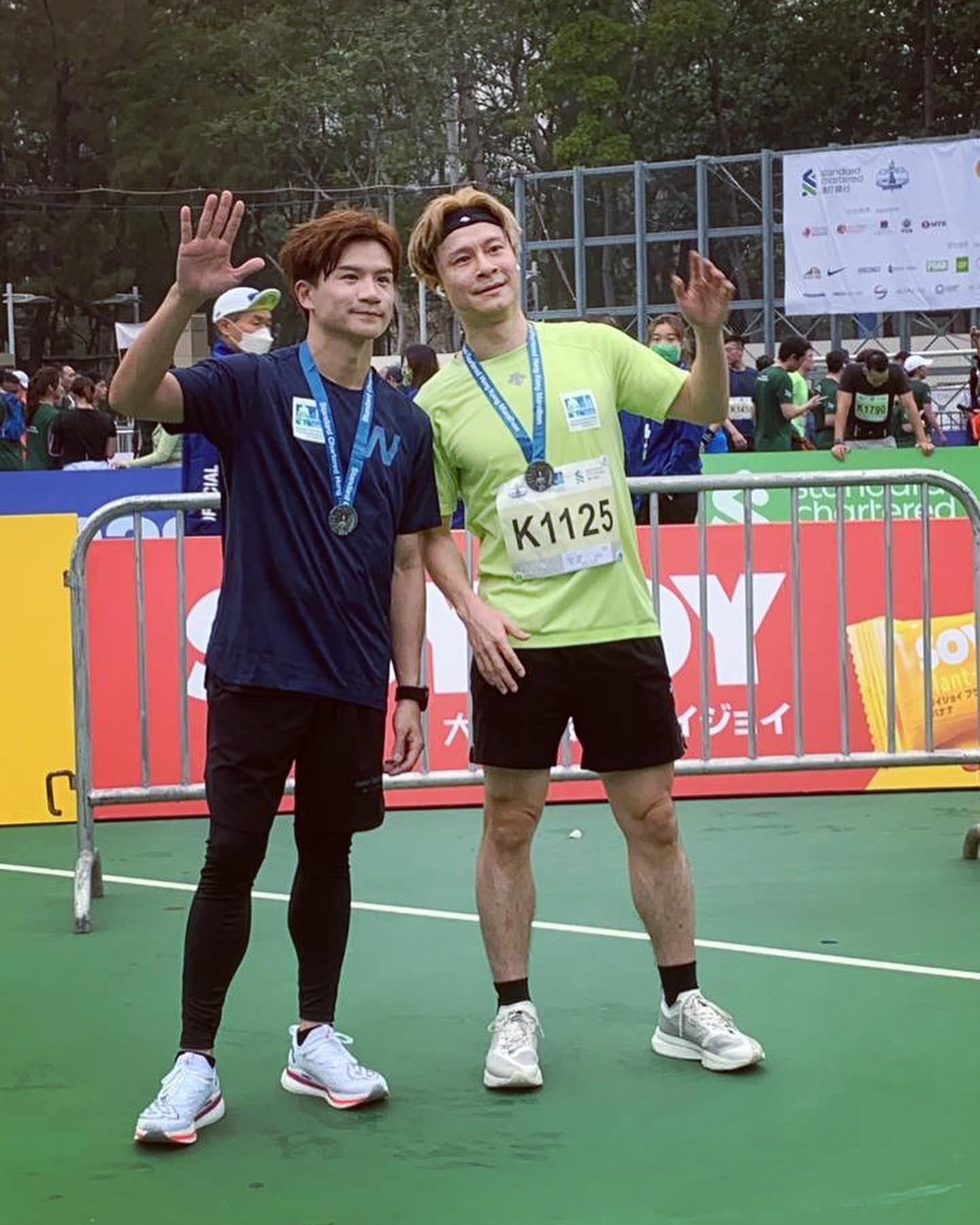 梁釗峰感恩今年有好兄弟陳健安伴跑。(IG圖片)