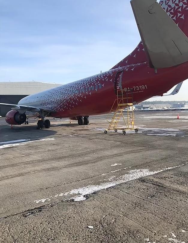 客機最後緊急降落西伯利亞Krasnoyarsk機場。(互聯網)