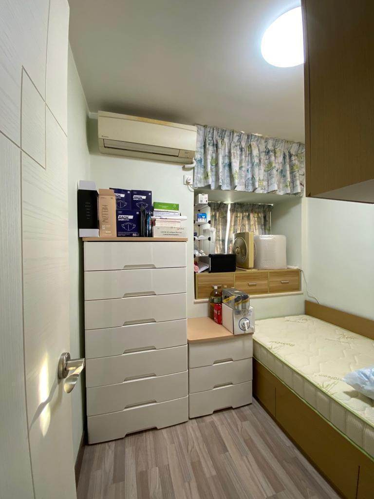 另一間睡房四四正正,十分見使。