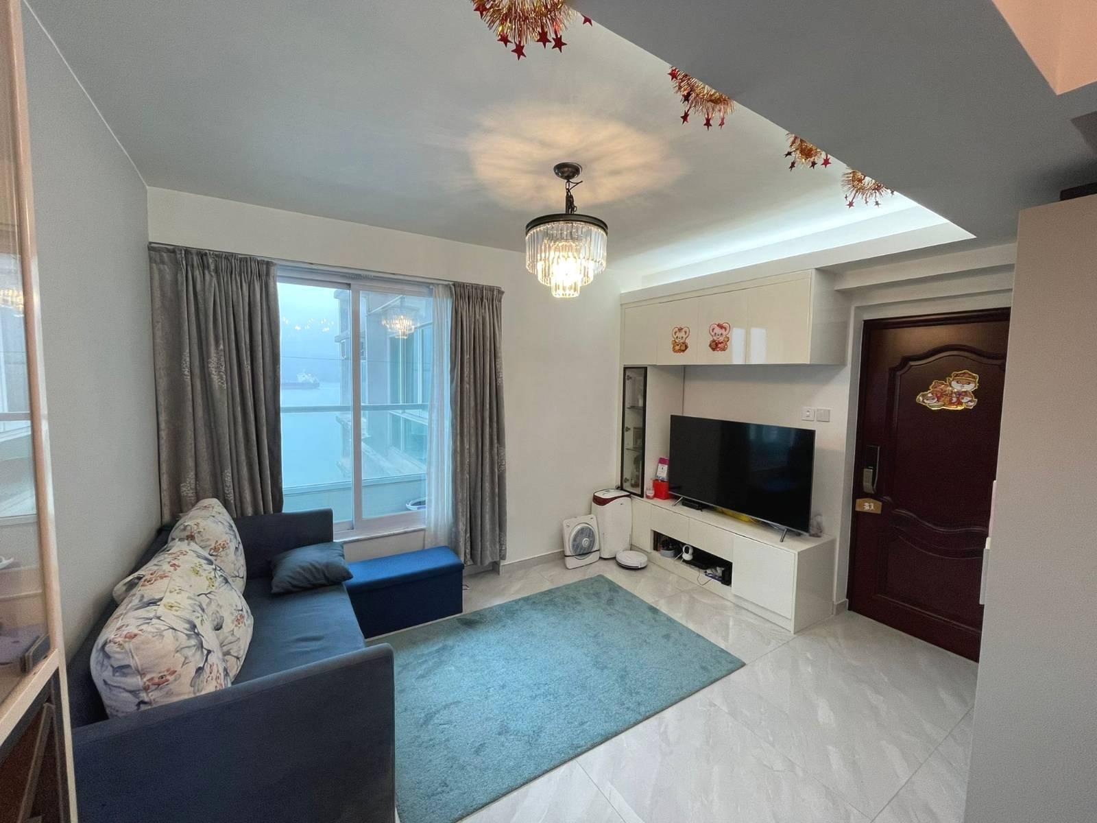 L型開則大廳,客廳一邊望南面海景。