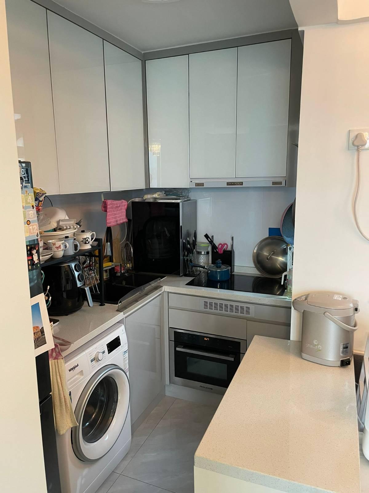 廚房空間不算太大,但配套新淨齊全。