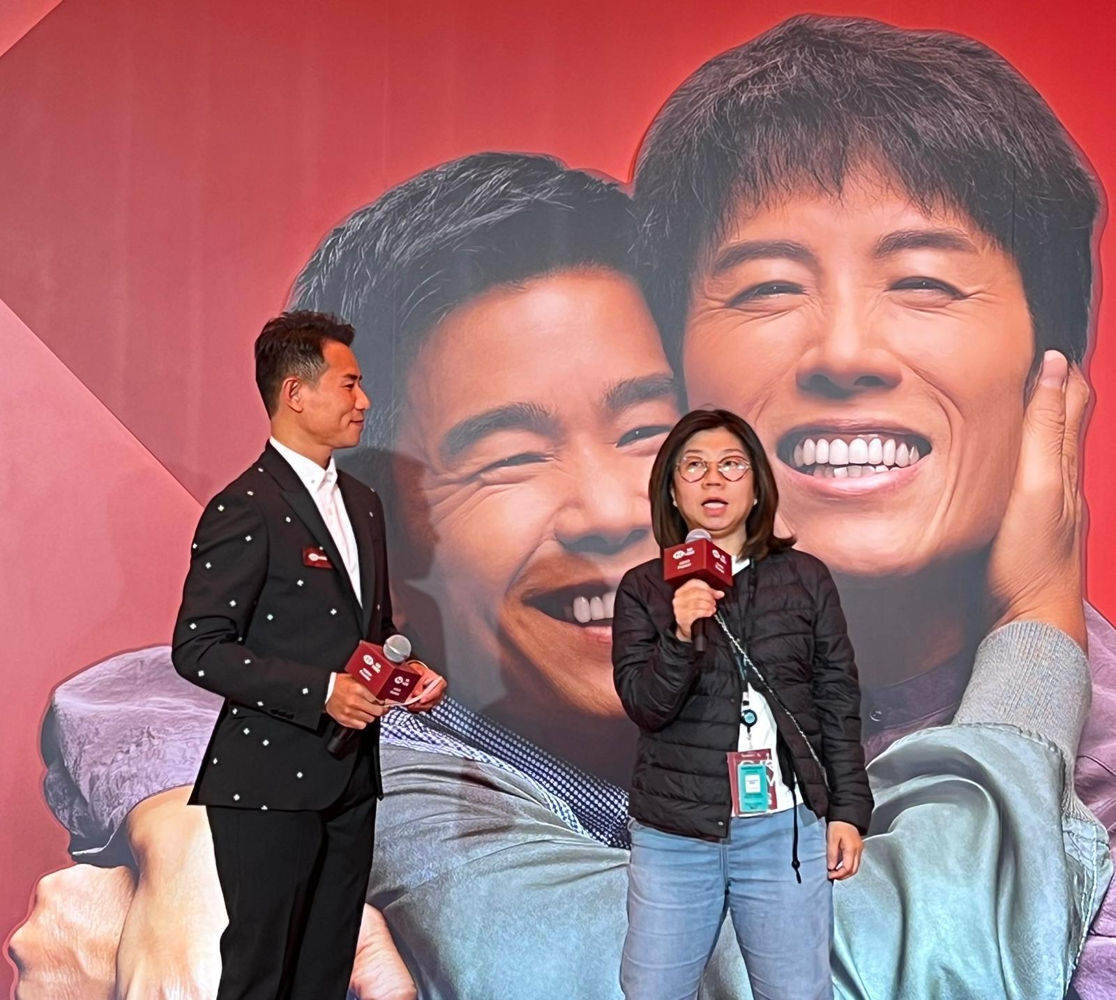 莊梅岩編劇的舞台劇《愛我別走》宣布加場。